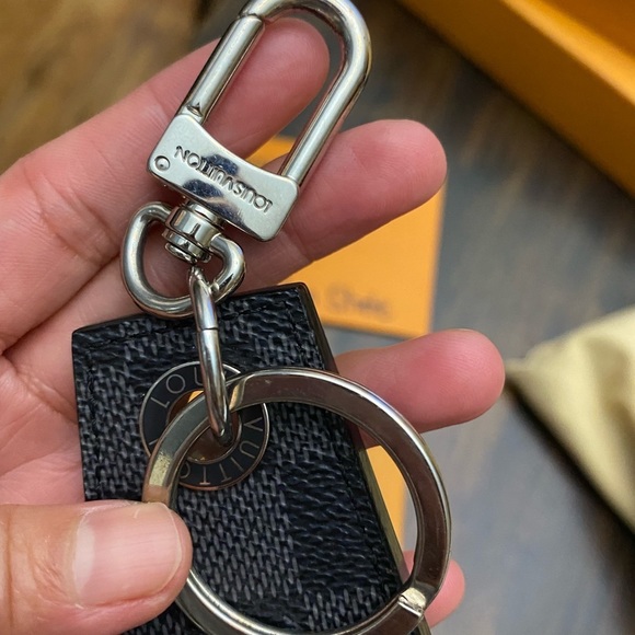 Lv ENCHAPPES KEY HOLDER - Picture 8 of 9